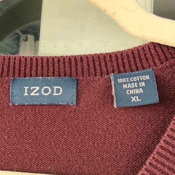 IZOD Argyle Sweater Vest Mens XL‎ Burgundy Red Navy Blue Sleeveless Knit Top - Picture 2 of 5